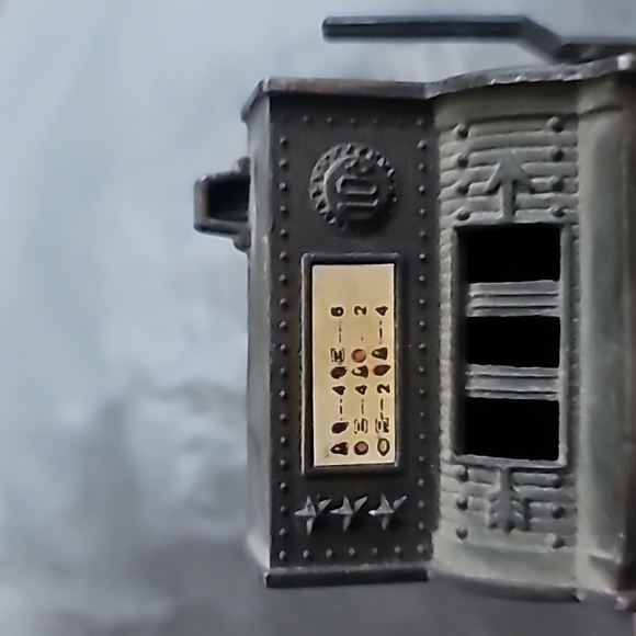 VINTAGE METAL DIECAST MACHINE PENCIL SHARPENER - Picture 5 of 7